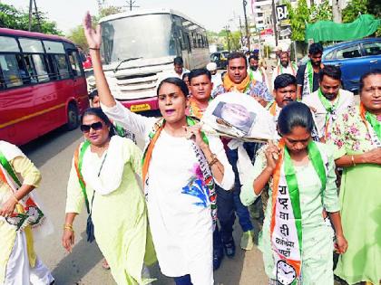 Anger over criticism on Supriya Sule; Protest against Chandrakant Patil by removing symbolic funeral procession | सुप्रिया सुळेंवरील टीकेचा संताप; प्रतिकात्मक अंत्ययात्रा काढून चंद्रकांत पाटलांचा निषेध