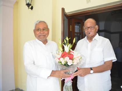 bihar cm nitish kumar meets ncp chief sharad pawar in new delhi | Nitish Kumar Meets Sharad Pawar: नितीश कुमारांनी घेतली शरद पवारांची भेट; भाजपविरोधी आघाडी मजबूत होणार? 