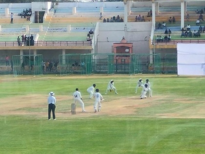 Saurashtra wins Ranji match in Solapur; Disappointing performance by Maharashtra team | सोलापुरातील रणजी सामन्यात सौराष्ट्र संघाचा विजय; महाराष्ट्र संघाने केली निराशाजनक कामगिरी