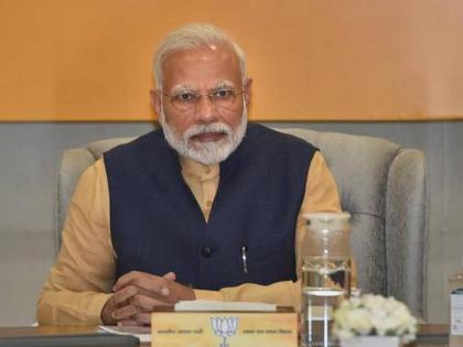 Coronavirus: 21 days lockdown across the country; How does Prime Minister Narendra Modi 'Work From Home'? pnm | Coronavirus: संपूर्ण देशात २१ दिवस लॉकडाऊन; पंतप्रधान नरेंद्र मोदी कसं करतायेत ‘वर्क फ्रॉम होम’? पाहा