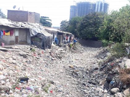 Bonusari house will get rain water; Citizens are afraid of the environment | बोनसरीमधील घरांमध्ये पावसाचे पाणी जाणार; नागरिकांमध्ये भीतीचे वातावरण