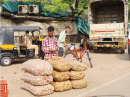 Illegal trade is causing trouble to official traders | बेकायदा व्यवसायाचा होतोय अधिकृत व्यापाऱ्यांना त्रास