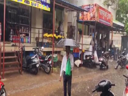 Rains begin in Pune; some relief for citizens suffering from heatwave | Pune Rain: पुण्यात पावसाला सुरुवात; उकाड्याने त्रस्त नागरिकांना थोडाफार दिलासा Rains begin in Pune; some relief for citizens suffering from heatwave | Pune Rain: पुण्यात पावसाला सुरुवात; उकाड्याने त्रस्त नागरिकांना थोडाफार दिलासा