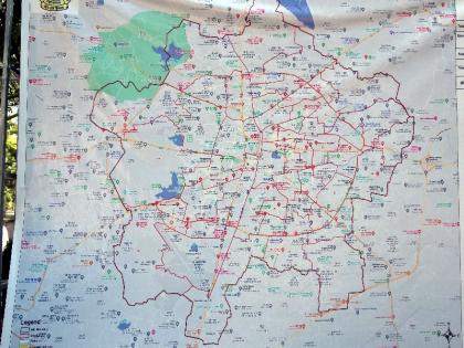 Political atmosphere tight after new ward map out for civic election | प्रभाग रचनेनंतर राजकीय वातावरण टाईट; पश्चिम, उत्तर काँग्रेसला पोषक, दक्षिण ‘टफ’