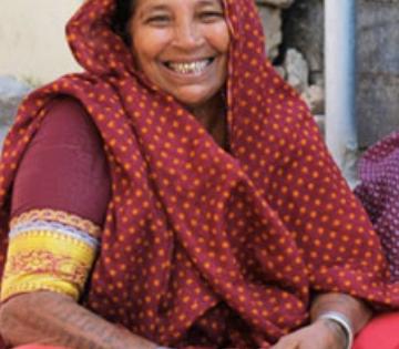 मज्जा! 'या' गावातल्या बायकांना स्वयंपाकाचं टेंशनच नाही, वाचून म्हणाल 'मलाही तिथे राहायचंय!'