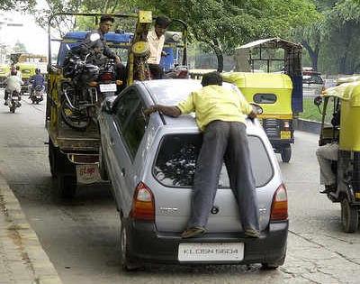 Do the right to seize vehicles on no parking places ? | अवैधरीत्या पार्क केलेली वाहने जप्त करण्याचे अधिकार आहेत का?