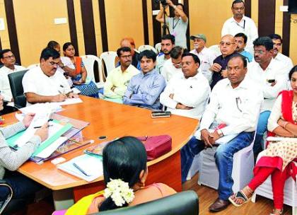 Six candidates from Nagpur and three candidates from Ramtek canceled their nomination | नागपुरातील सहा तर रामटेकमधील तीन उमेदवारांचे अर्ज रद्द