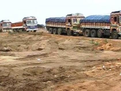  Notice to illegal sand transport truck drivers | रेतीची अवैध वाहतूक करणाऱ्या ट्रकचालकांना नोटीस