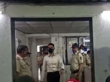 Sameer Wankhede: Nawab Malik arrested, Sameer Wankhede came Out after Eight hours interrogation by Thane Kopri police on Sadguru Restro Bar Age Matter | Sameer Wankhede: इकडे नवाब मलिक आत, समीर वानखेडे बाहेर; मलिकांच्या अटकेबाबत म्हणाले...