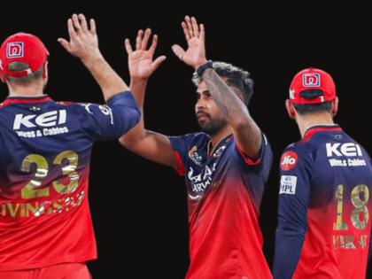 IPL 2025 PBKS vs RCB Qualifier 1 Lokmat Player to Watch Nuwan Thushara Royal Challengers Bengaluru | IPL 2025 : RCB च्या ताफ्यातील मलिंगाची कॉपी; रंगवलेले केस अन् टॅटू प्रेमासह गोलंदाजीही लक्षवेधी