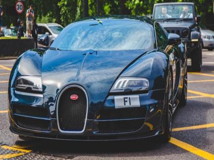 Who owns the most expensive number plates in the world | बाबो! 'या' व्यक्तीच्या कारवर लावली आहे '३४० कोटी रूपयांची' नंबर प्लेट, दुसरी सर्वात महागडी नंबर प्लेट कोणती?