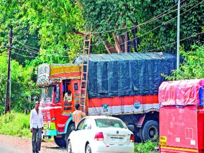 The headache of heavy traffic nigator | अवजड वाहतूक निगडीकरांची डोकेदुखी