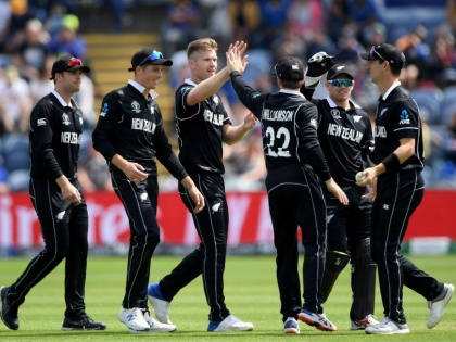 ICC World Cup 2019: New Zealand's win over Sri Lanka in 1st match | ICC World Cup 2019 : श्रीलंकेची शरणागती, न्यूझीलंडचा दणदणीत विजय
