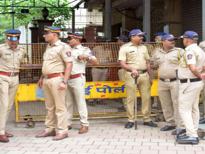 Change the starting and ending point of the march; Police notice to Mavia leaders | मोर्चाचे सुरुवातीचे तसेच शेवटचे ठिकाण बदला; महाविआच्या नेत्यांना पोलिसांची सूचना