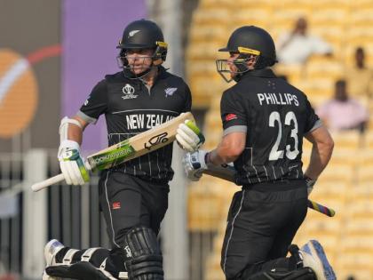 ICC ODI World Cup NZ vs AFG Live : GLENN PHILLIPS ( 71) & Tom Latham ( 68) 144 runs partnership, Afghanistan fielder drop 5 easy catches, New Zealand- 288/6 ( 50 overs) | NZ vs AFG Live : ५ झेल सोडले, अफगाणिस्तानने स्वतःचे ग्रह फिरवून घेतले; न्यूझीलंडने ठोकून काढले