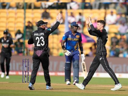 ICC ODI World Cup NZ vs SL Live : NEW ZEALAND NEED 172 TO PRACTICALLY REACH THE SEMI FINALS, Maheesh Theekshana ( 39) & Dilshan Madushanka (19) record breaking partnership | न्यूझीलंडचे Semi च्या दिशेने पाऊल; श्रीलंकेच्या १०व्या जोडीचा रेकॉर्ड, पाकिस्तानच्या जीवात जीव 