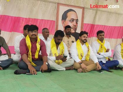 In Antarwali Sarati, OBC protesters are also on hunger strike; Aiming at Jarangs, he said... | अंतरवाली सराटीत आता ओबीसी आंदोलकांचेही उपोषण; जरांगेंवर निशाणा साधत म्हणाले,...