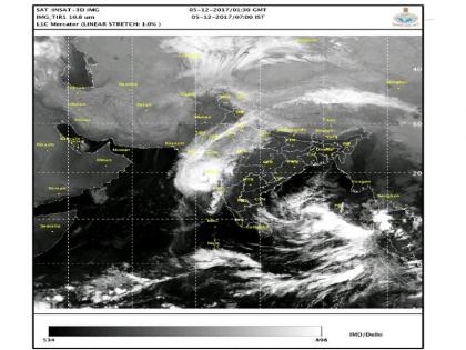  Two days in Jalgaon, the maximum temperature is 4 degrees | दोन दिवसात जळगावच्या किमान तापमानात ४ अंशाची वाढ