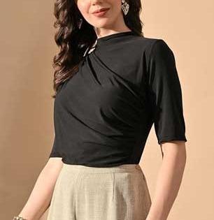 ऑफिसला जाताना, आज काय कपडे घालू ? असा प्रश्न पडतो, ऑफिसवेअर म्हणून ट्राय करा 'हे' १० हटके फॅशन ट्रेंड्स...