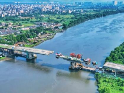 Thane can be reached in 20 minutes from Dombivali; The bridge will be opened for traffic in May | डाेंबिवलीवरून २० मिनिटांत ठाणे गाठता येणार; मे महिन्यात पूल वाहतुकीसाठी खुला केला जाणार