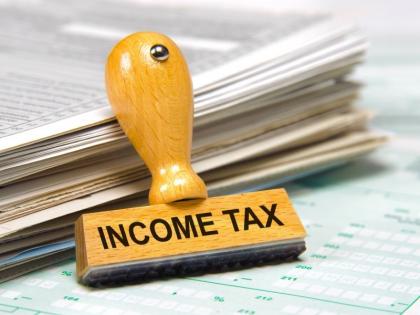 The income tax department has now issued a direct warning to those who hide income information to be prepared for its consequences. | दोन नोकऱ्या, दाेन पगार? इन्कम टॅक्सचे आहे लक्ष; मूनलायटिंग करत कर चाेरणाऱ्यांना इशारा