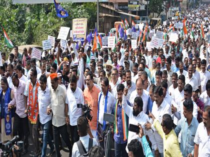 All-party march of villagers at Collector's office in Kolhapur against Gayran encroachment | गायरानातील एकाही घराला हात लावू देणार नाही, कोल्हापुरात सर्वपक्षीय मोर्चाव्दारे प्रशासनाला इशारा