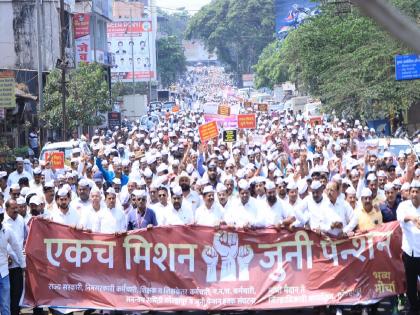 Govt work, schools closed from next Tuesday for old pensions; Eighty thousand employees teachers in the state are on indefinite strike | जुन्या पेन्शनसाठी येत्या मंगळवारपासून सरकारी काम, शाळा बंद; राज्यातील ऐंशी हजार कर्मचारी-शिक्षक बेमुदत संपावर