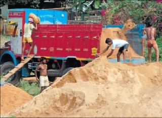 Action on sand mafia in Vaijapur | वैजापुरात वाळू माफियांवर कारवाई Action on sand mafia in Vaijapur | वैजापुरात वाळू माफियांवर कारवाई