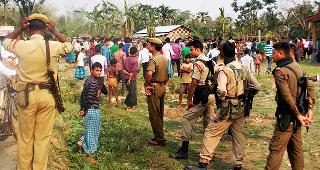 Number of victims of Assam violence in 36 | आसाम हिंसाचारातील बळींची संख्या ३६ वर