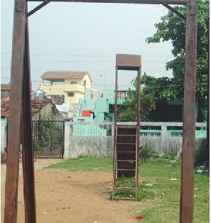 The last house in the garden of Dr. Ambedkar ward took place | डॉ.आंबेडकर वॉर्डातील उद्यानाला लागली अखेरची घरघर The last house in the garden of Dr. Ambedkar ward took place | डॉ.आंबेडकर वॉर्डातील उद्यानाला लागली अखेरची घरघर