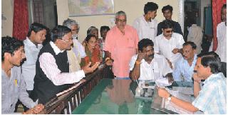 The 'base' of the unforeseen scheme lost | निराधार योजनेचा 'आधार' हरविला The 'base' of the unforeseen scheme lost | निराधार योजनेचा 'आधार' हरविला