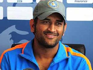 Maxwell compares Dhoni with Sachin, Sehwag | धोनीकडून मॅक्सवेलची तुलना सचिन, सेहवागशी Maxwell compares Dhoni with Sachin, Sehwag | धोनीकडून मॅक्सवेलची तुलना सचिन, सेहवागशी