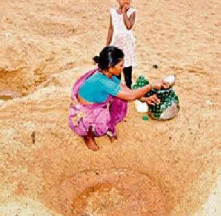 Water is needed to dig water! | झिरे खोदून प्यावे लागते पाणी ! Water is needed to dig water! | झिरे खोदून प्यावे लागते पाणी !