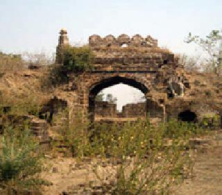 Historical places neglected | ऐतिहासिक स्थळे दुर्लक्षित Historical places neglected | ऐतिहासिक स्थळे दुर्लक्षित