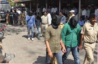 13 accused in the ransom case | खंडणी प्रकरणातील १३ संशयितांना कोठडी 13 accused in the ransom case | खंडणी प्रकरणातील १३ संशयितांना कोठडी