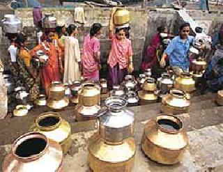 Deep water shortage in the morning | भोरमध्ये तीव्र पाणीटंचाई