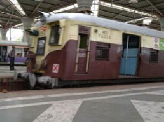 Death of both in railway accidents | रेल्वे अपघातांत दोघांचा मृत्यू Death of both in railway accidents | रेल्वे अपघातांत दोघांचा मृत्यू
