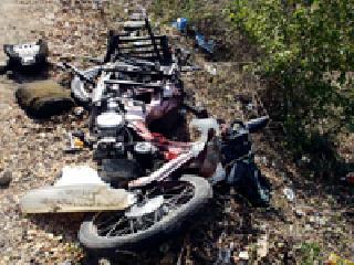 One killed in four accidents; Seven injured | चार अपघातांत एक ठार; सात जखमी One killed in four accidents; Seven injured | चार अपघातांत एक ठार; सात जखमी