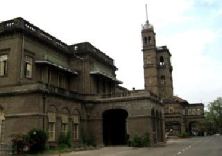 The expansion of the university's entrance | विद्यापीठाच्या प्रवेशद्वाराचा होणार विस्तार