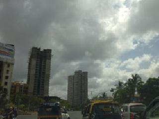 Mumbai is cloudy! | मुंबई ढगाळ!