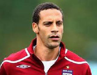Ferdinand left Manchester with | फर्डिनेंडने सोडली मँचेस्टरची साथ Ferdinand left Manchester with | फर्डिनेंडने सोडली मँचेस्टरची साथ