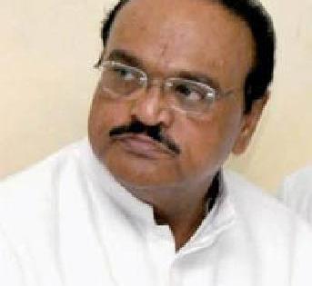 UPA's veteran trailing in the first round | पहिल्या फेरीत UPAचे दिग्गज पिछाडीवर