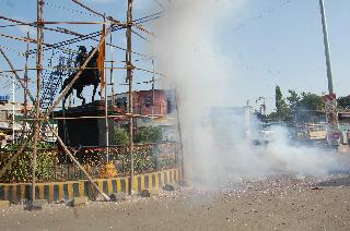 Undisclosed closure in the afternoon in the afternoon | पंढरीत दुपारपर्यंत अघोषित बंद