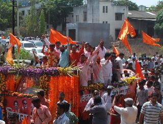 Godsechie wins FE | गोडसेंची विजयी फे री