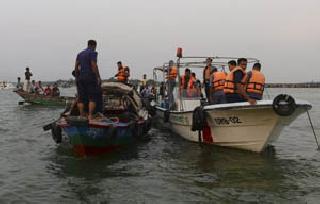 The number of casualties in the boat has risen to 54 | नौका अपघातातील मृतांची संख्या 54 वर The number of casualties in the boat has risen to 54 | नौका अपघातातील मृतांची संख्या 54 वर