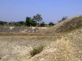 The work of the storage tank was completed! | साठवण तलावाचे काम रखडलेलेच! The work of the storage tank was completed! | साठवण तलावाचे काम रखडलेलेच!