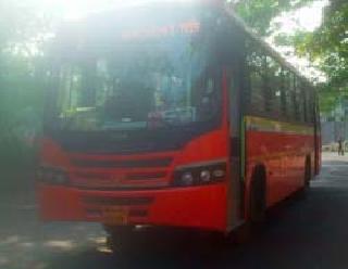 KTT privatization hit | केएमटीच्या खाजगीकरणाचा फटका KTT privatization hit | केएमटीच्या खाजगीकरणाचा फटका