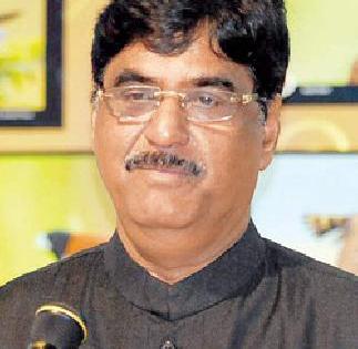 Congress, NCP's minister in touch with BJP | काँग्रेस, राष्ट्रवादीचे मंत्री भाजपाच्या संपर्कात Congress, NCP's minister in touch with BJP | काँग्रेस, राष्ट्रवादीचे मंत्री भाजपाच्या संपर्कात