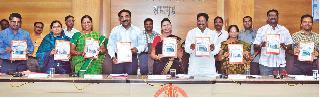 The record budget of 46 crores is presented | विक्रमी ४६ कोटींचा अर्थसंकल्प सादर The record budget of 46 crores is presented | विक्रमी ४६ कोटींचा अर्थसंकल्प सादर