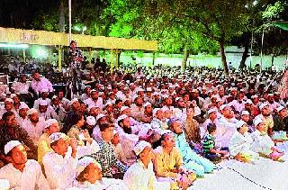 Alot rush at 'Quran Kirat' competition | ‘कुराण किरअत’ स्पर्धेला अलोट गर्दी